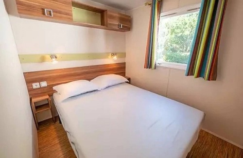 La Boissiere-de-Montaigu House | Camping 3 étoiles - Parc aquatique - efcagf