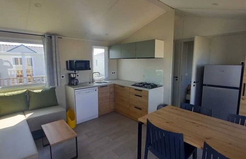 Kerroch House | Camping 3 étoiles - Piscine - eehghh