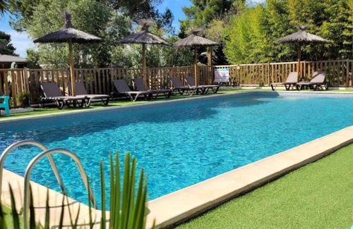 Pezenas House | Camping 3 étoiles - Piscine - ccbbhcb