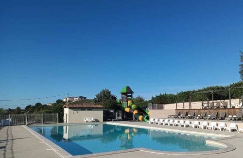 Lussas House | Camping 3 étoiles - Piscine - efahfd