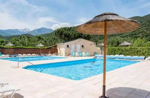 Arles-sur-Tech House | Camping 3 étoiles - Piscine - eebhah