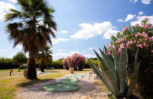 Castelnau-de-Guers House | Camping 4 étoiles - Piscine - eecheb
