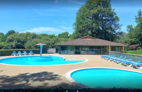 Pressignac House | Camping 4 étoiles - Piscine - ccbbhch