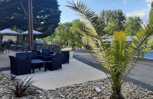 Secondigny House | Camping 4 étoiles - Piscine - ccbahha