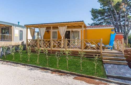 Karigador House | Camping Adria Mobile Homes Lanterna