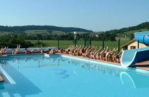 Huanne-Montmartin House | Camping du Bois de Reveuge**** - Mobile Home Classic + 3 rooms for 5 people