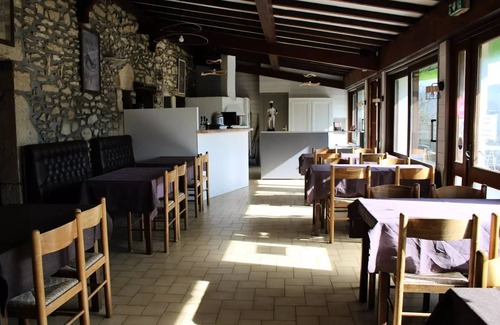 Miribel-les-Echelles House | Camping Le Balcon de Chartreuse* - Mobile home Myrtille 4 rooms 8 people