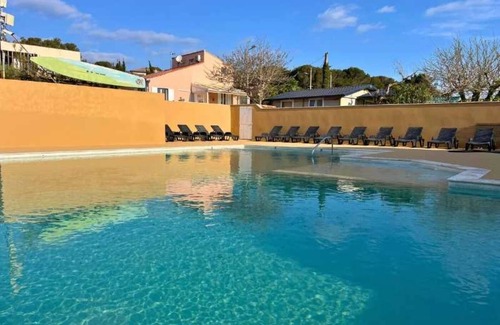 Martigues House | Camping - Piscine - ccbbgbf