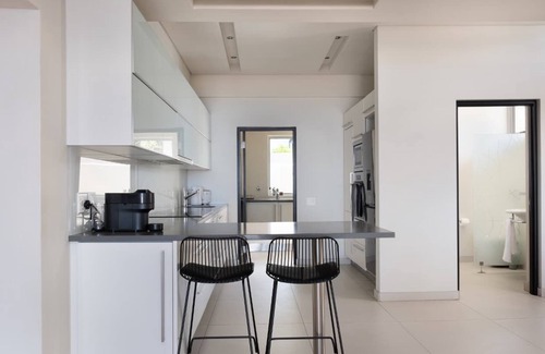 Camps Bay Villa | Camps Bay Grace - Villa with pool and ocean views