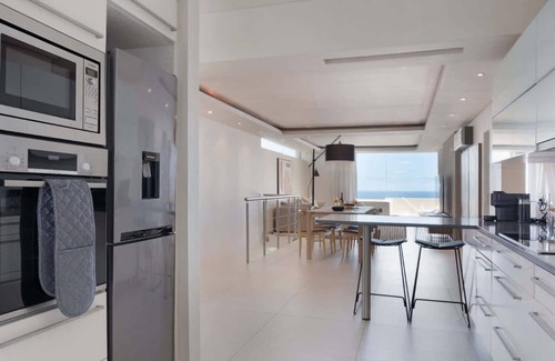 Camps Bay Villa | Camps Bay Grace - Villa with pool and ocean views