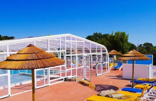 Les Moutiers-en-Retz House | Campsite Les Brillas * - Mobil Home Authentic 3 Rooms 4 People Climate + TV