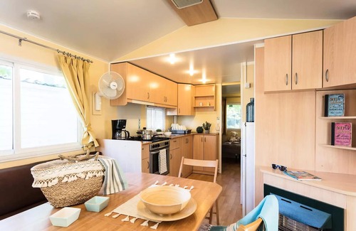 Le Liouquet House | Campsite La Baie des Anges * - Classic 3-room mobile home for 4 people with air conditioning