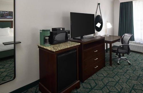 Athens Hotel | Campus-Adjacent Room with Outdoor Pool Access | Free Parking