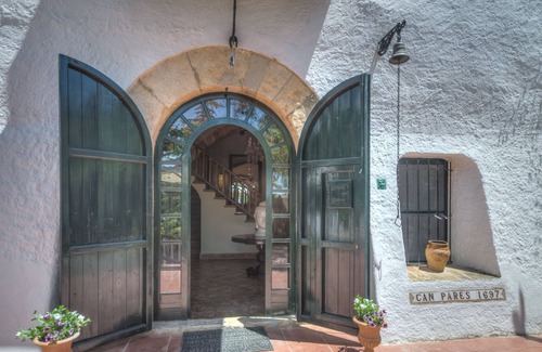 Sant Pere de Ribes Villa | Can Pares, villa set in nature, private gardens with pool near Sitges