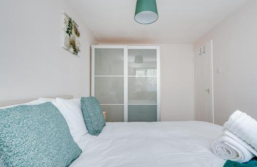 Rotherhithe Apartment | CanadaWater-2bedroom-1Bathroom-Free Parking