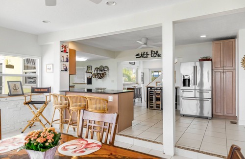 Cross Key Waterways House | Canal Front Gem W/Private Dock, PS4, Free WiFi, & Expansive Balcony W/Views