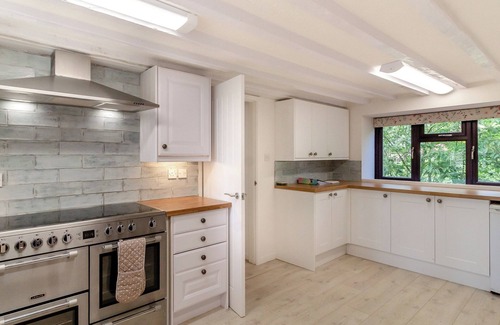 Swafield Cottage | Canal View House - UK39363