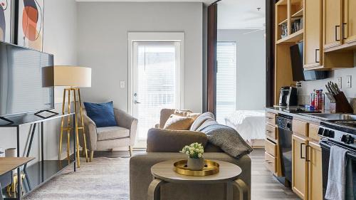 Downtown Indianapolis Apartment | Canal Walk District Apartments by Landing
