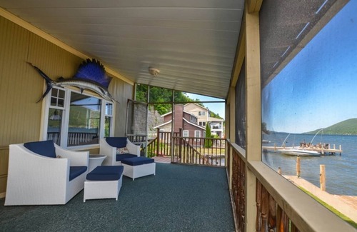 Holcomb House | Canandaigua Lakefront | Dock | Near Boat Launch