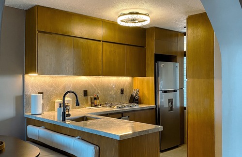 Zona Hotelera Condo | CANCUN BEACHFRONT CONDOS - GREAT VIEWS