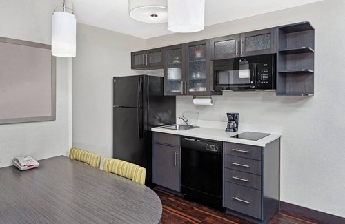 Appleton Hotel | Candlewood Suites Appleton by IHG