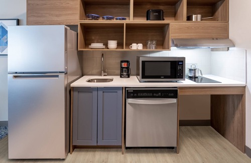 Town Center Hotel | Candlewood Suites Atlanta Kennesaw by IHG