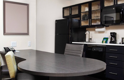 Carrollton Hotel | Candlewood Suites Carrollton by IHG