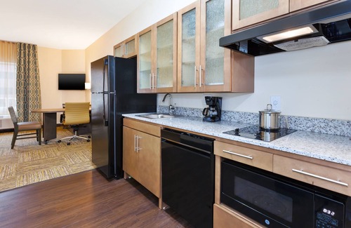 Louisville Hotel | Candlewood Suites Louisville - NE Downtown Area by IHG