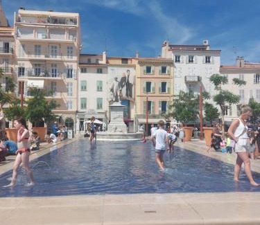 Cannes City Centre Apartment | Cannes Centre - Villa Lérins - Cavell Suites - Walking Distance From Palais des Festivals and Beach - Free Parking - Perfect Location For Business And Holliday