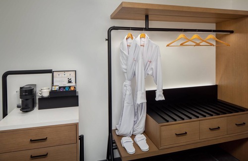 The Gulch Hotel | Canopy By Hilton Nashville Downtown The Gulch