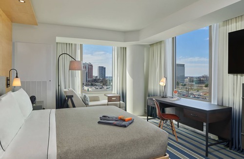 North Bethesda Hotel | Canopy by Hilton Washington DC Bethesda North