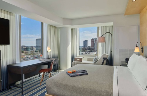 North Bethesda Hotel | Canopy by Hilton Washington DC Bethesda North