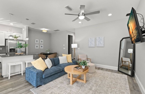 Safety Harbor Apartment | Canopy Cabana | Luxury Apt, Steps from Main St