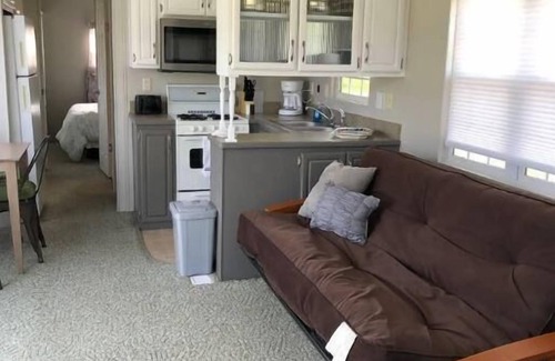 Oxford Cabin | Canterbury - Sleeps 3
