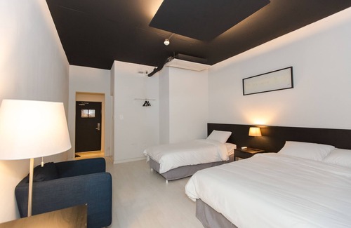 Haeundae House | Canvas Hostel - Black