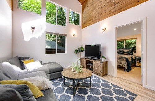 Rio Nido House | Canyon House