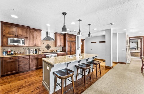 Park City Condo | Canyons Resort - Walking Distance Sunrise Gondola