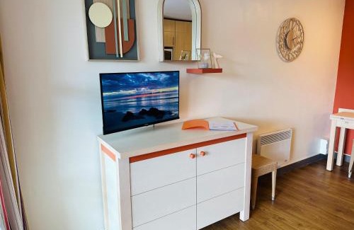 Agay Apartment | Cap ESTEREL Village , AGAY 4prs Climatisé-WIFI-Parking INCLUS