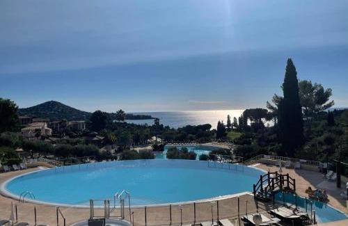 Agay Apartment | Cap ESTEREL Village , AGAY 4prs Climatisé-WIFI-Parking INCLUS