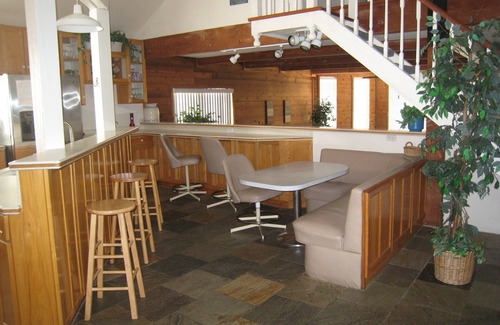 Moovalya Keys House | Cape Cod on the Colorado River- Waterfront House in Moovalya Keys