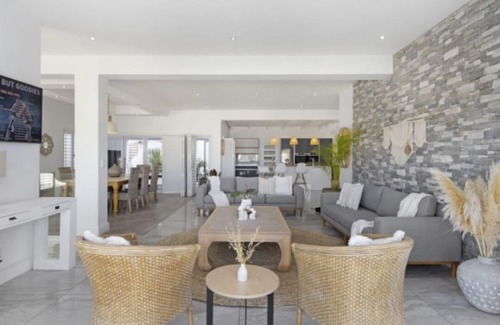 West Beach House | Cape Town Beach Home with Panoramic Ocean and Table Mountain Views. 11pax