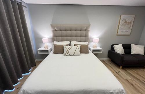 Cape Town City Centre Apartment | Cape Town City Centre apartment - no Loadshedding