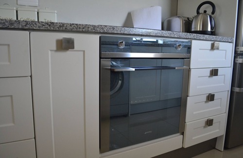 Trawal House | Cape Town Luxury Self Catering Home in a Working Wine Farm - Family Friendly