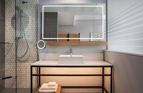 Century City Hotel | Cape Town Marriott Hotel Crystal Towers