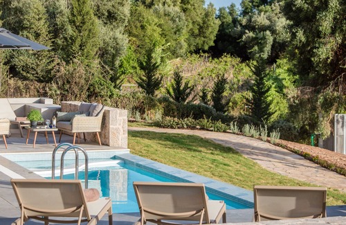 Evgiros Villa | Cape villa, be blown away by breathtaking waterfront luxury villa!