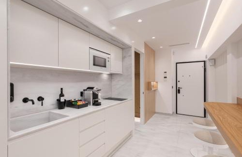 Plaka Apartment | capital house