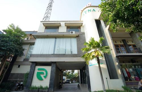 Probolinggo Hotel | Capital O 1430 Hotel Ratna Syariah