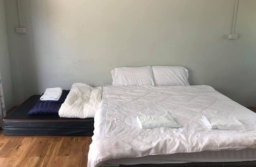 Ban Na Hotel | Capital O 75412 V Resort