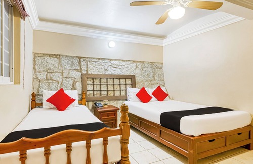 Oaxaca Hotel | Capital O Colina Dorada