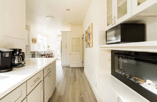 Capitol Hill House | Capitol Hill Mini-Mansion – Historic Charm, Modern Comfort